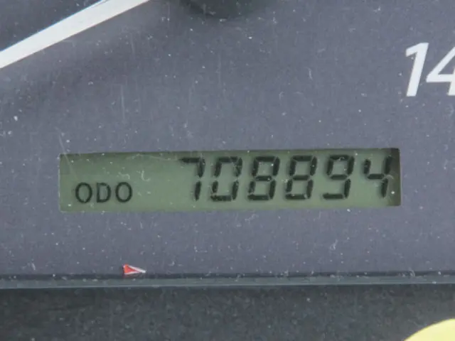 いすゞ ギガ PJ-CYM51P6(6x2)の写真32