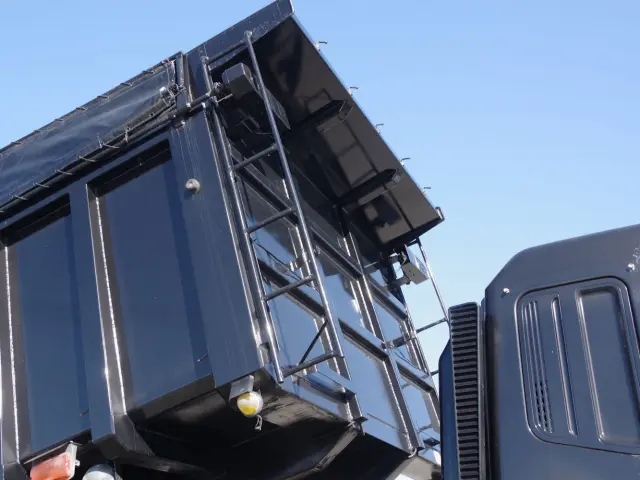 三菱 スーパーグレート QKG-FV60VX(6x4)の写真12