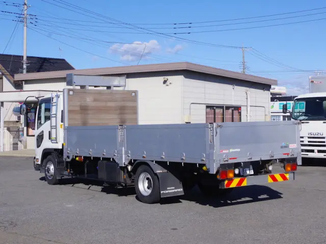 いすゞ フォワード 2RG-FRR90S2(2WD)の写真3