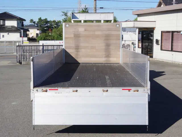 いすゞ フォワード 2RG-FRR90S2(2WD)の写真5