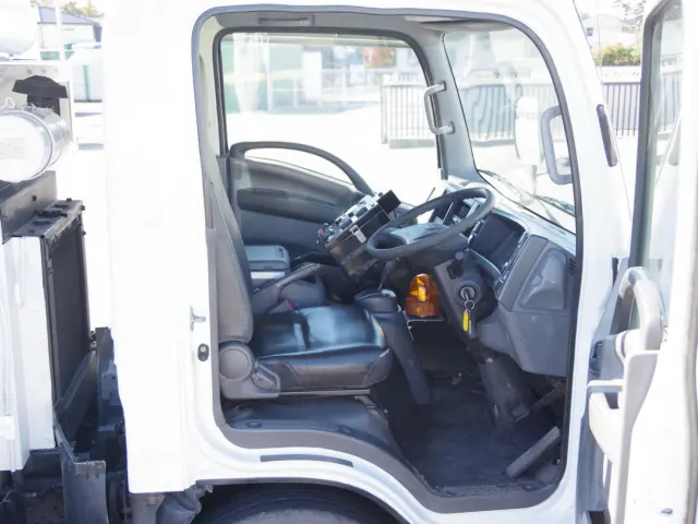 いすゞ エルフ TPG-NMR85N(2WD)の写真33