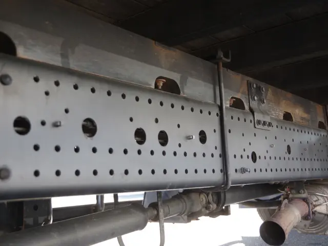 いすゞ フォワード TKG-FRR90S2(2WD)の写真6