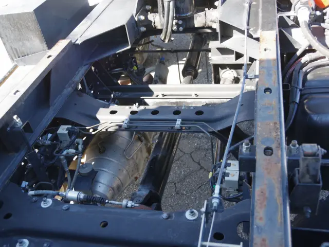 いすゞ フォワード PKG-FRR90S1(2WD)の写真9