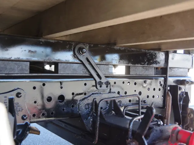 いすゞ エルフ 2RG-NPR88YN(2WD)の写真6