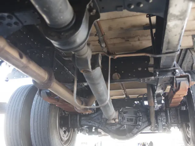 いすゞ エルフ 2RG-NPR88YN(2WD)の写真9