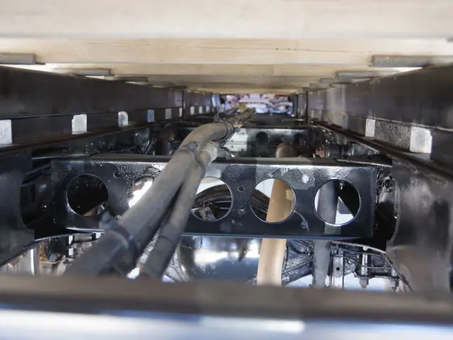 いすゞ エルフ 2RG-NPR88YN(2WD)の写真10