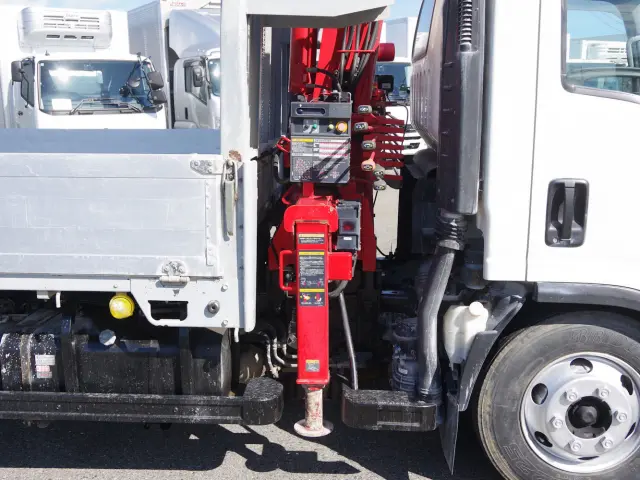 いすゞ エルフ 2RG-NPR88YN(2WD)の写真12