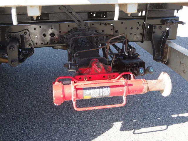 いすゞ エルフ 2RG-NPR88YN(2WD)の写真15