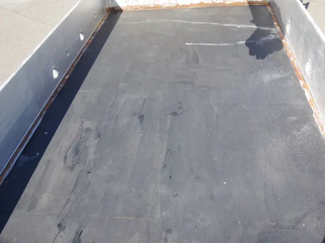 いすゞ エルフ 2RG-NPR88YN(2WD)の写真17