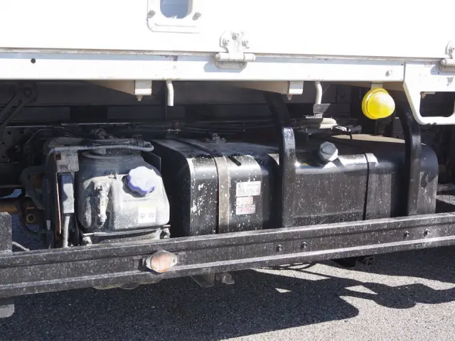 いすゞ エルフ 2RG-NPR88YN(2WD)の写真20