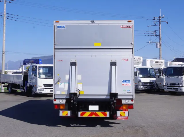 いすゞ フォワード 2RG-FRR90S2(2WD)の写真23