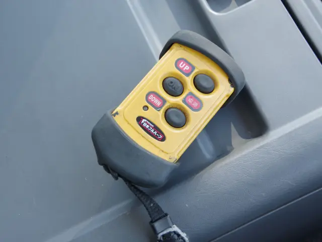 いすゞ フォワード 2RG-FRR90S2(2WD)の写真30