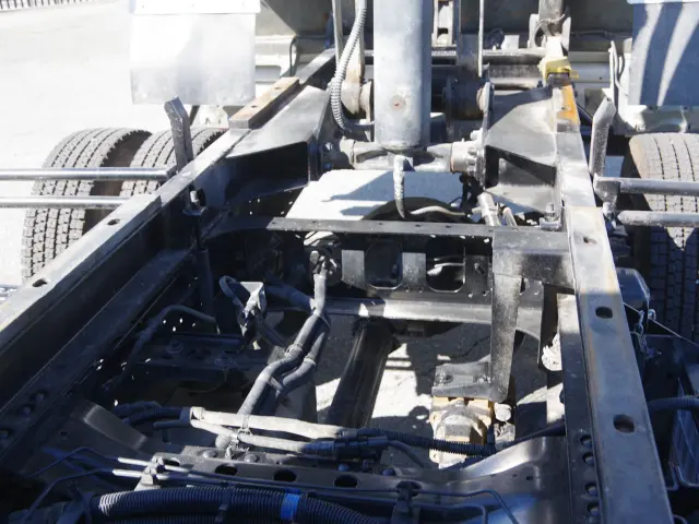 いすゞ フォワード 2RG-FRR90S2(2WD)の写真8