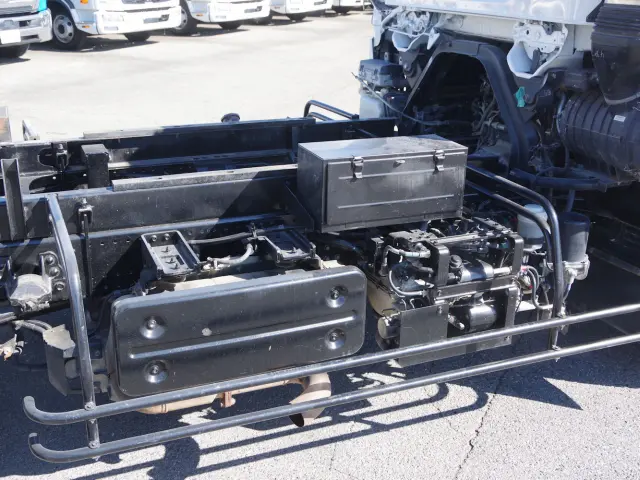 いすゞ フォワード 2RG-FRR90S2(2WD)の写真14