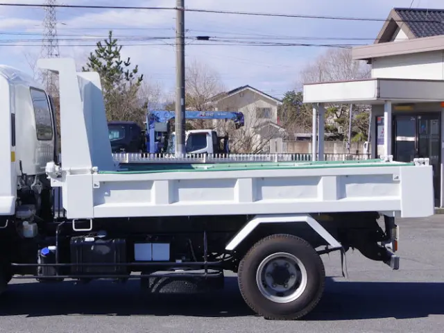 いすゞ フォワード 2RG-FRR90S2(2WD)の写真18