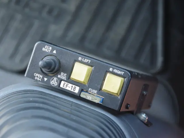 いすゞ フォワード 2RG-FRR90S2(2WD)の写真28