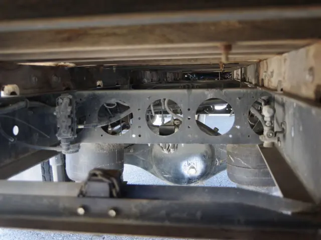 UD コンドル TKG-MK38C(2WD)の写真9