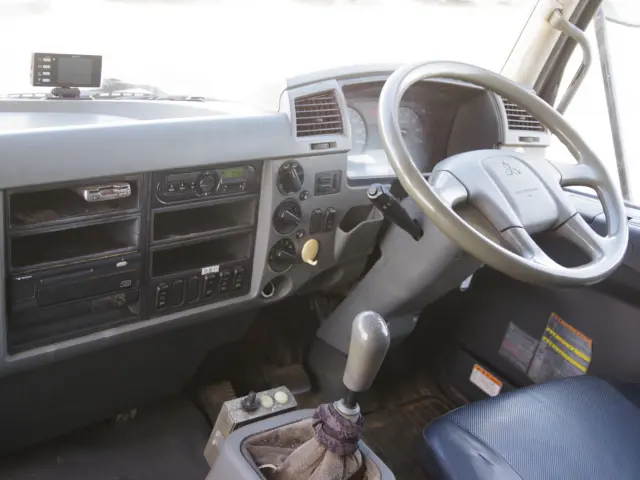 三菱 ファイター QKG-FK62FZ(2WD)の写真33