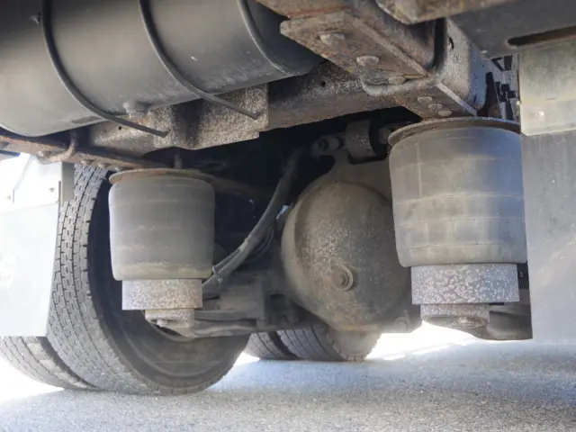 日野 プロフィア LKG-FW1EXBG(8x4)の写真12