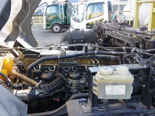 三菱 スーパーグレート 2PG-FV70HZ(2WD)の写真30