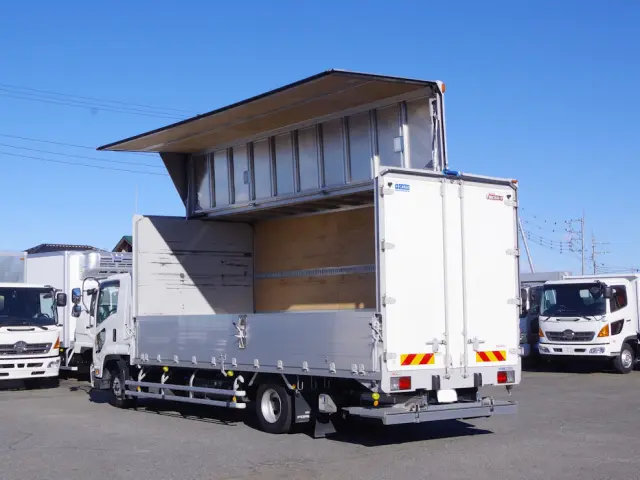 いすゞ フォワード 2RG-FRR90T2(2WD)の写真3