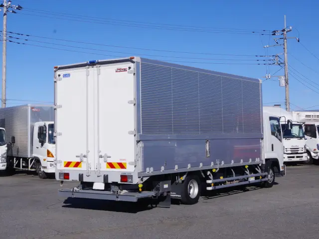 いすゞ フォワード 2RG-FRR90T2(2WD)の写真4