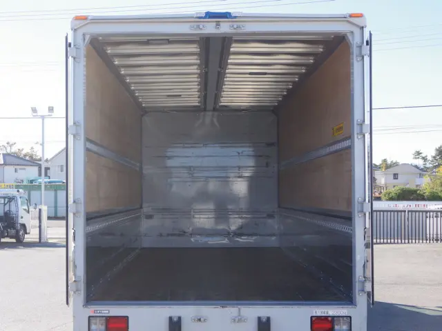 いすゞ フォワード 2RG-FRR90T2(2WD)の写真5