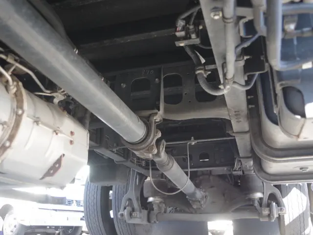 いすゞ フォワード 2RG-FRR90T2(2WD)の写真9