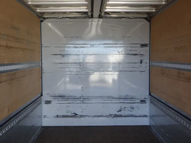 いすゞ フォワード 2RG-FRR90T2(2WD)の写真14