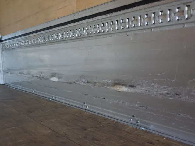 いすゞ フォワード 2RG-FRR90T2(2WD)の写真25