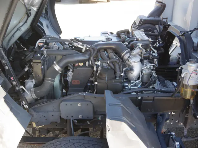 いすゞ フォワード 2RG-FRR90T2(2WD)の写真28