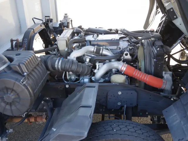 いすゞ フォワード 2RG-FRR90T2(2WD)の写真29