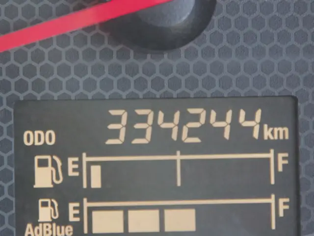 いすゞ フォワード 2RG-FRR90T2(2WD)の写真34