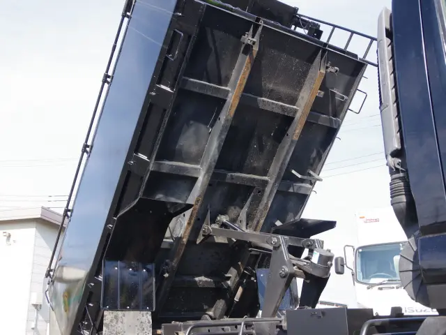 いすゞ フォワード SKG-FRR90S1(2WD)の写真10