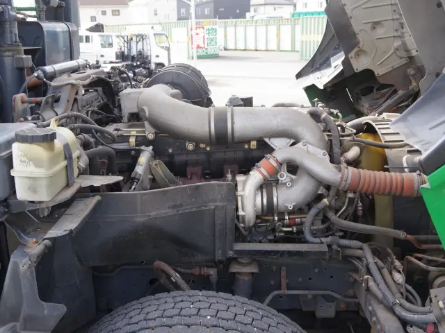 UD クオン ADG-CD4ZL(6x2)の写真30