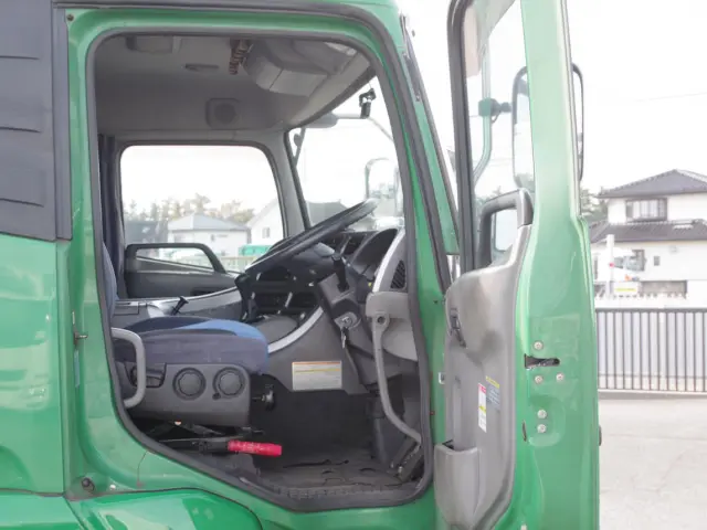 UD クオン ADG-CD4ZL(6x2)の写真35