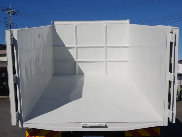 いすゞ フォワード 2RG-FRR90S1(2WD)の写真5