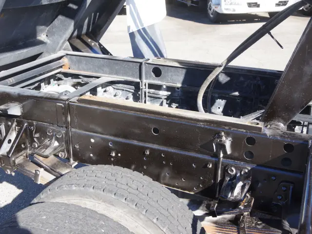 いすゞ フォワード 2RG-FRR90S1(2WD)の写真6