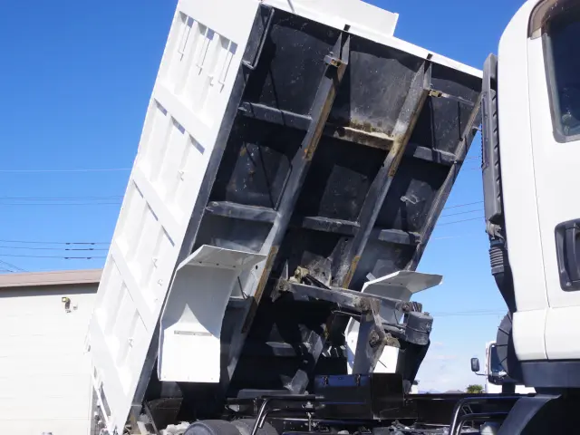 いすゞ フォワード 2RG-FRR90S1(2WD)の写真10