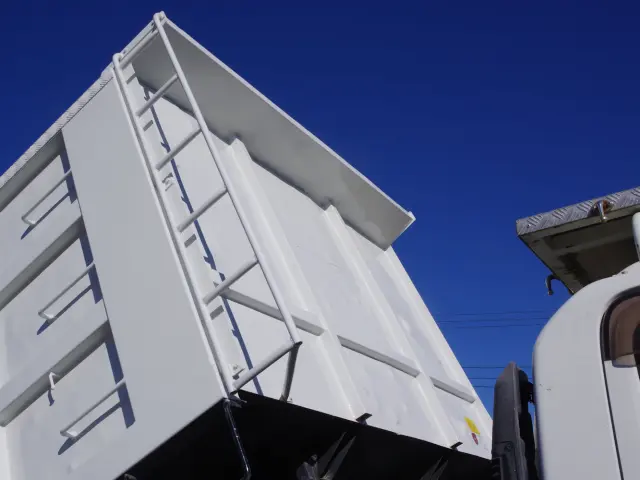 いすゞ フォワード 2RG-FRR90S1(2WD)の写真11