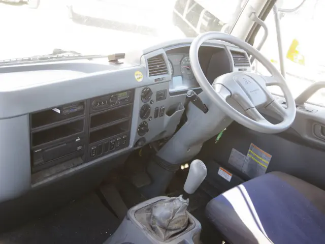 三菱 ファイター TKG-FK72FY(2WD)の写真27