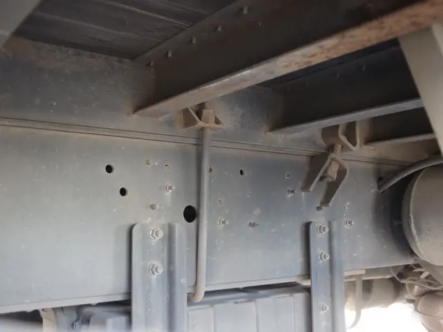 日野 プロフィア BKG-FW1EXYG(8x4)の写真6