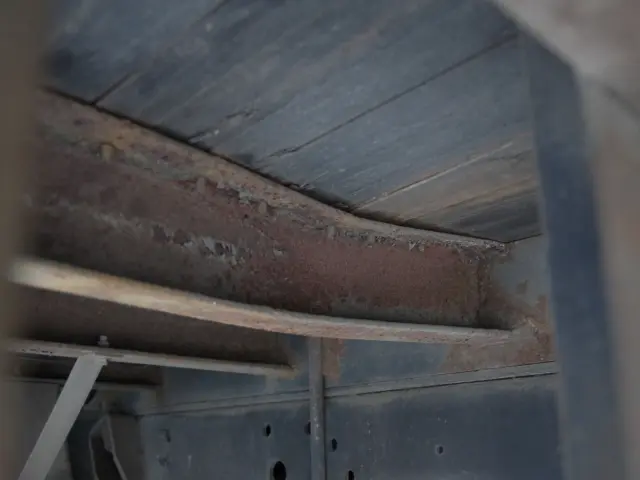 日野 プロフィア BKG-FW1EXYG(8x4)の写真23