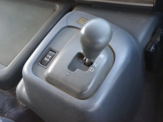 日野 プロフィア BKG-FW1EXYG(8x4)の写真32