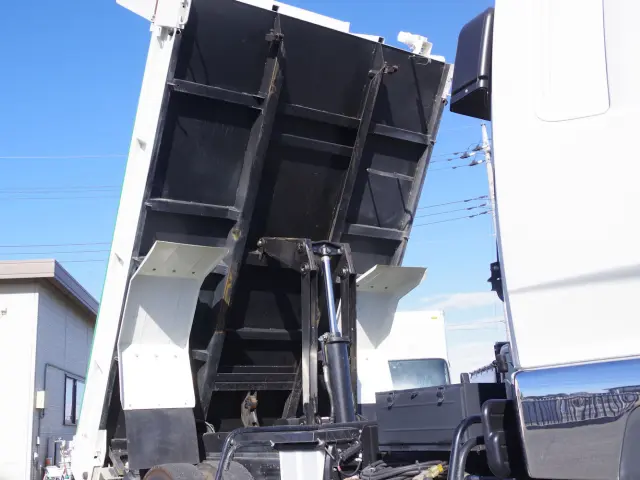 三菱 ファイター 2KG-FK62F(2WD)の写真9