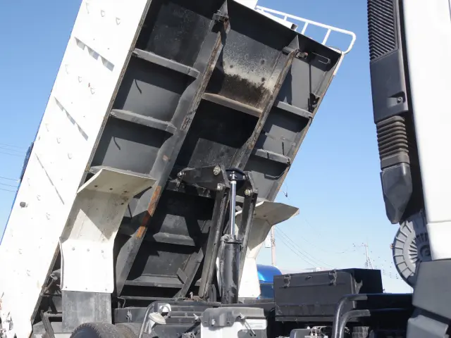 日野 レンジャー 2KG-FC2ABA(2WD)の写真10