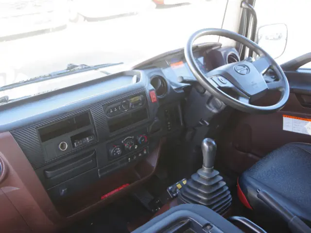 日野 レンジャー 2KG-FC2ABA(2WD)の写真29