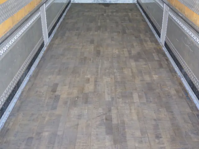 ＵＤ クオン 2PG-CG5CA(8x4)の写真13