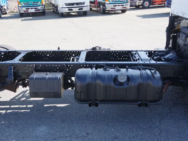 いすゞ エルフ BDG-NMS85AN(4WD)の写真8