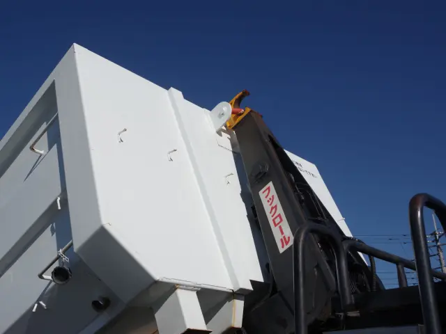 三菱 ファイター 2KG-FK62FY(2WD)の写真12